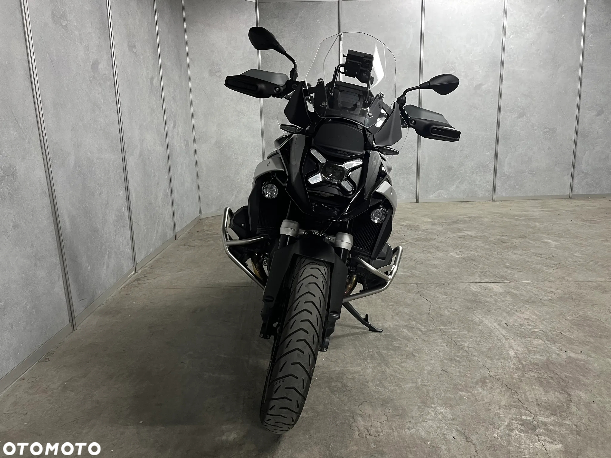 BMW R - 7
