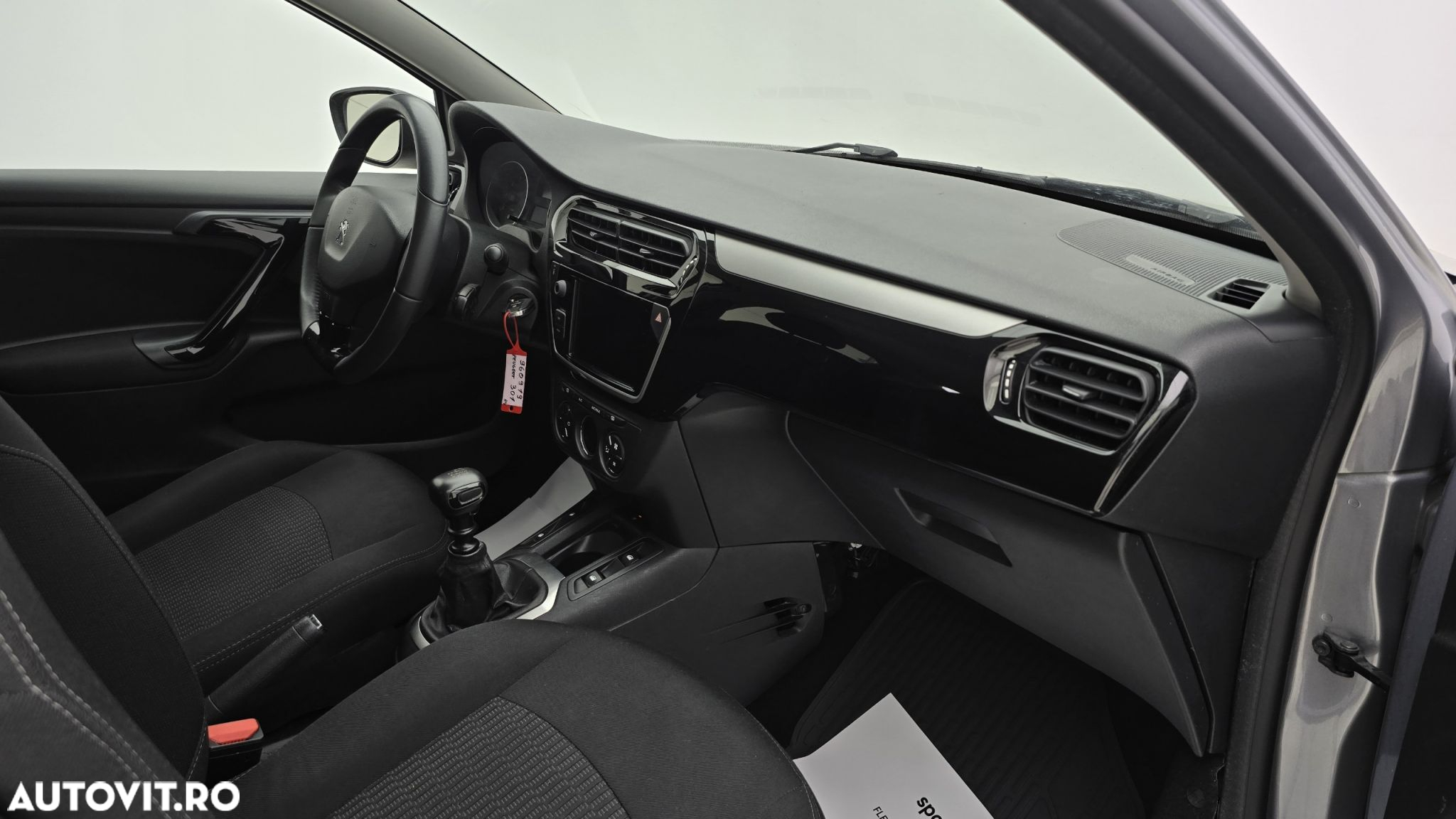 Peugeot 301 1.5 BlueHDI FAP Allure - 20