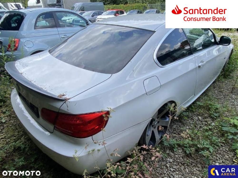 BMW Seria 3 325i - 4