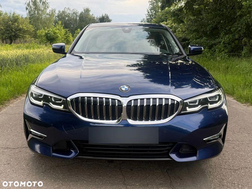 BMW Seria 3 320i Luxury Line - 2
