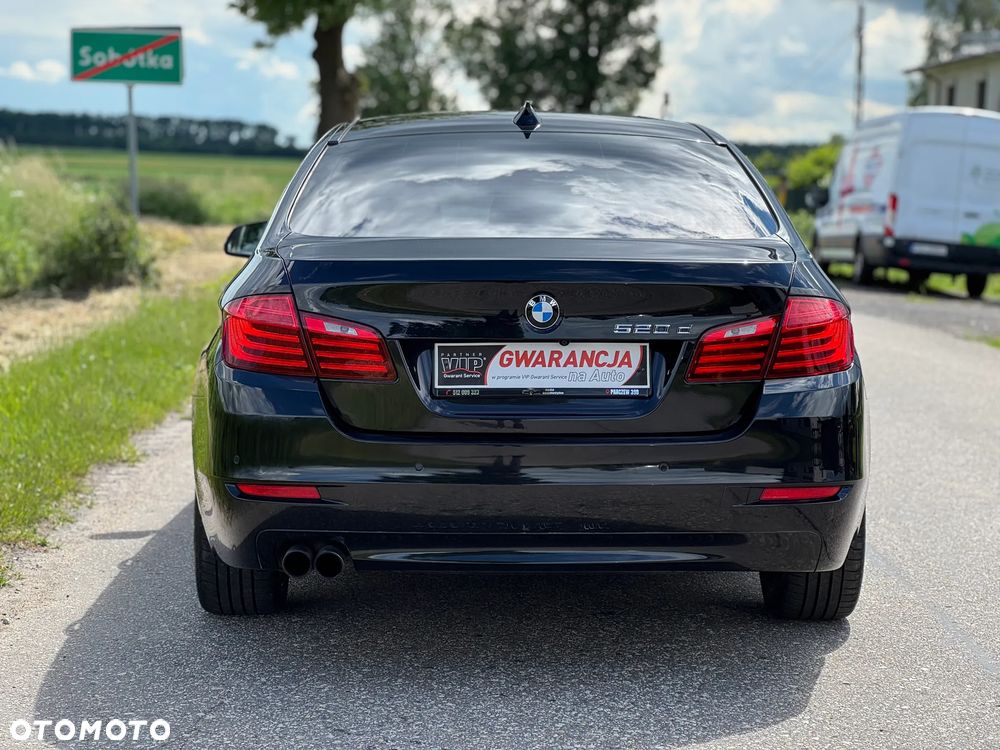 BMW Seria 5 520d Luxury Line - 14