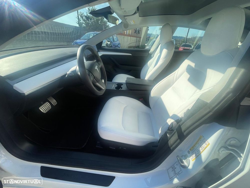 Tesla Model 3 Long Range AWD Dual Motor Performance - 36