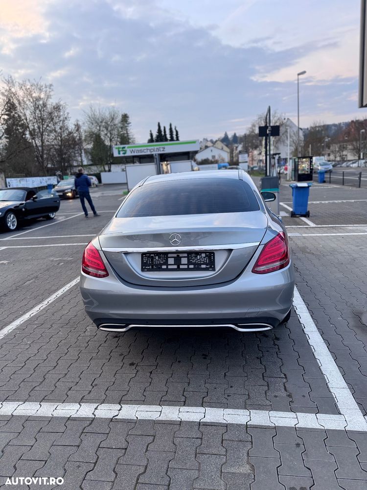 Mercedes-Benz C - 4