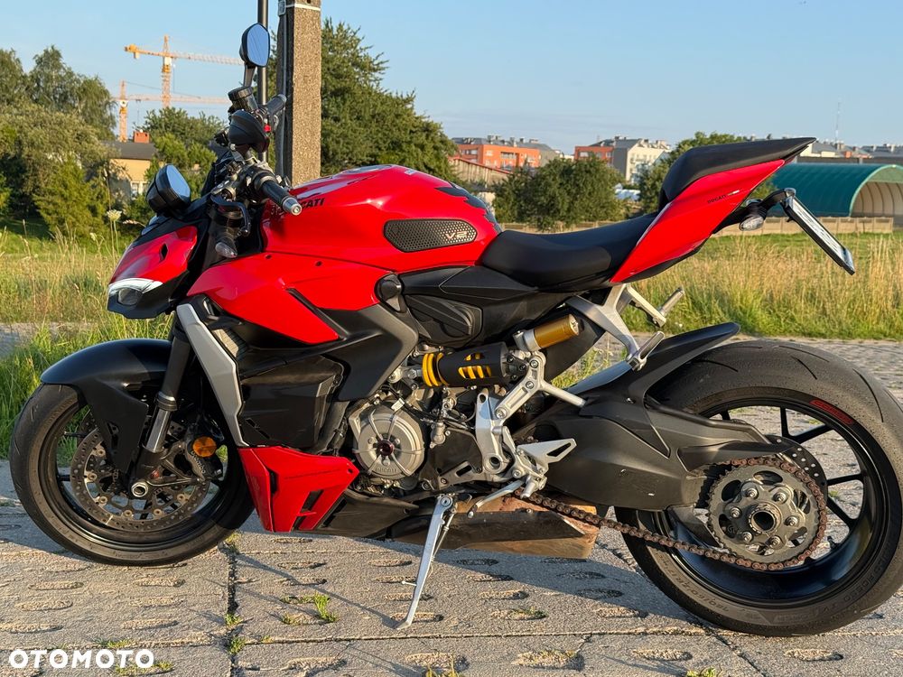 Ducati Streetfighter V2 - 14