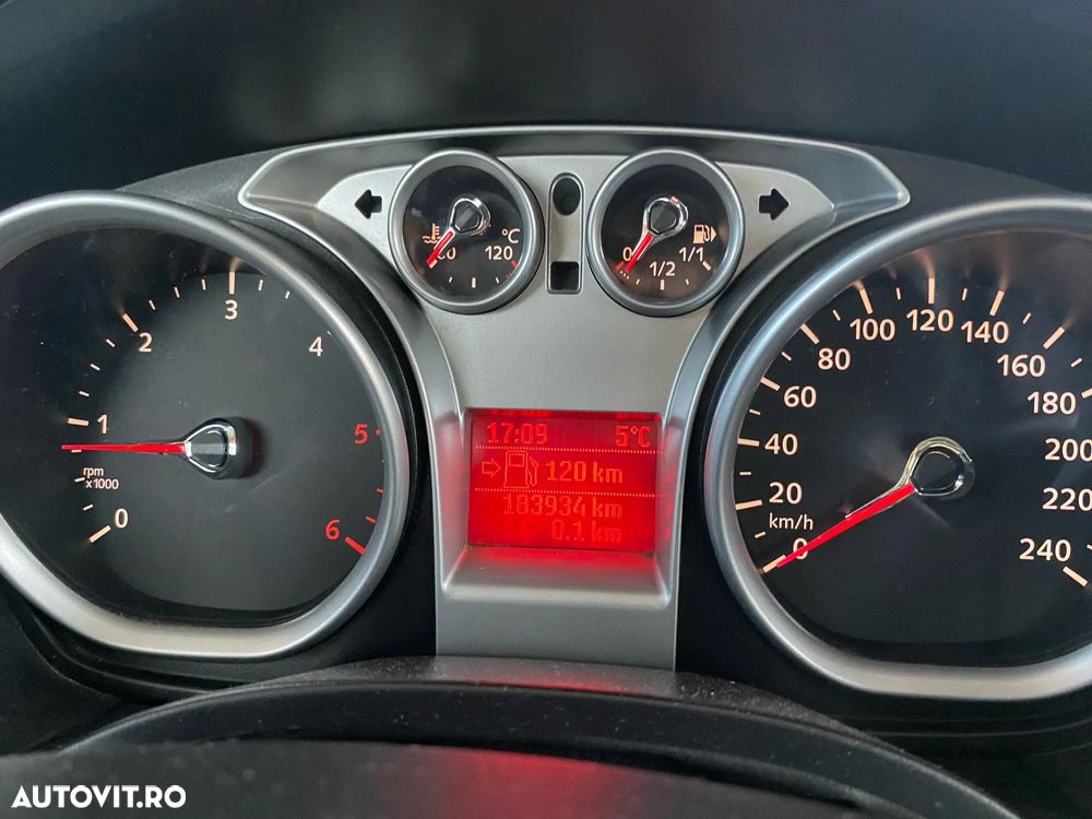 Ford Focus 1.6 TDCI Ambiente - 11