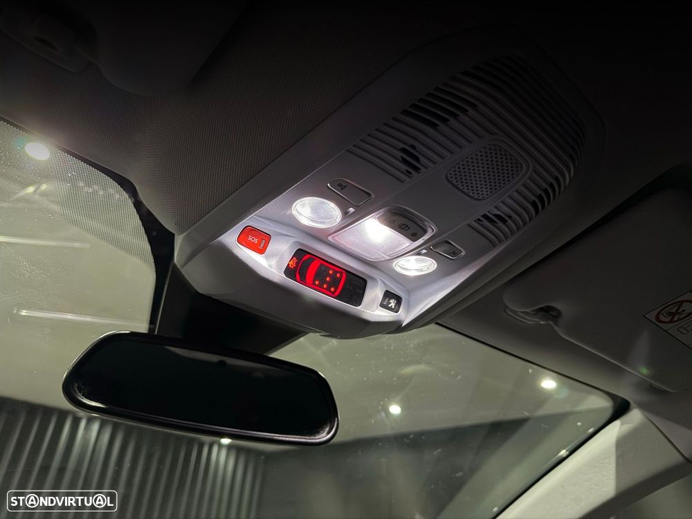 Peugeot 5008 1.5 BlueHDi Allure Pack EAT8 - 29