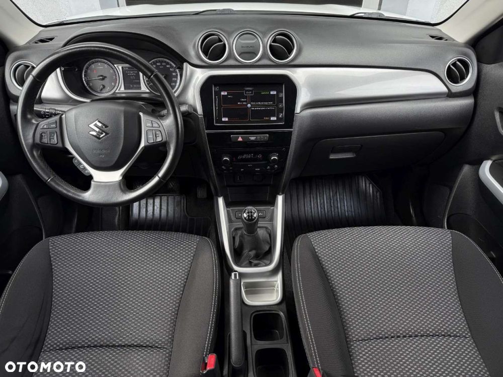 Suzuki Vitara 1.6 Premium 2WD - 22