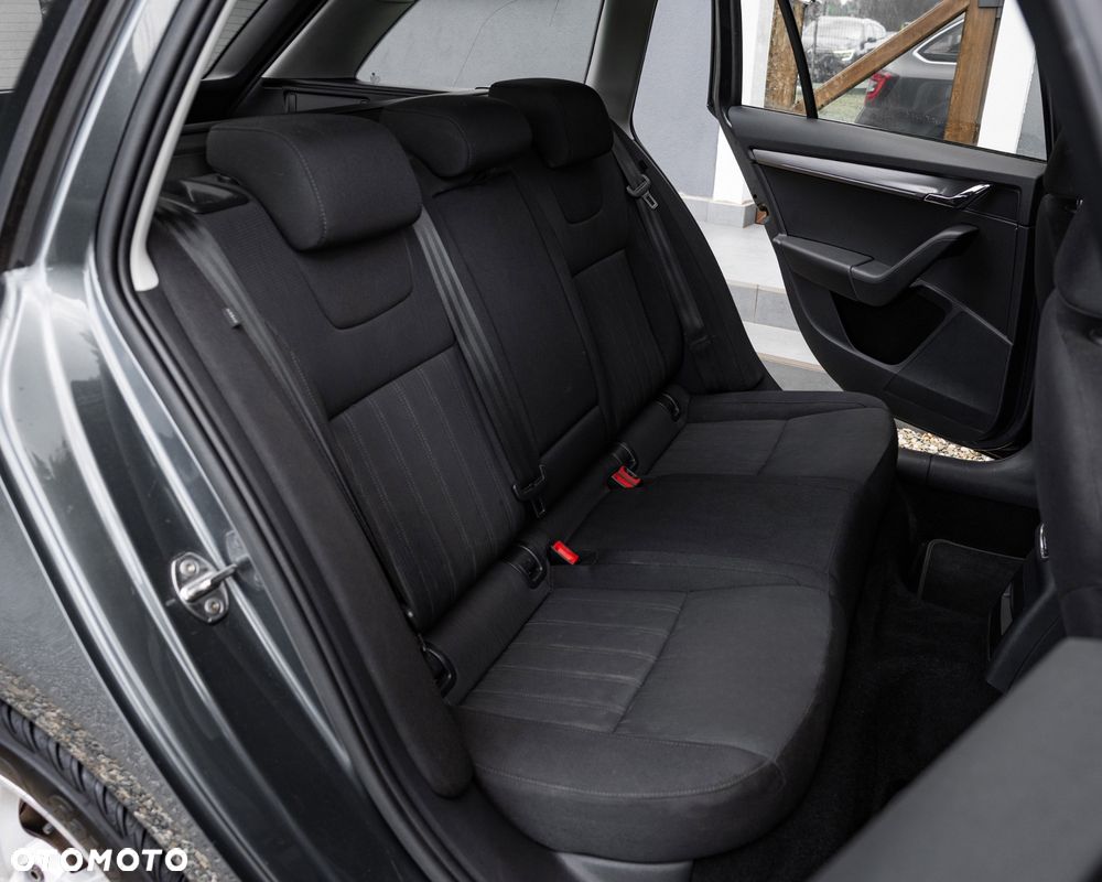 Skoda Octavia 2.0 TSI DSG Ambition - 33