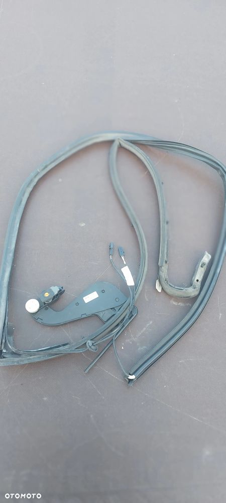 Uszczelka drzwi lewych z elektryką i czujnikiem vw t5.1 t6 - 1