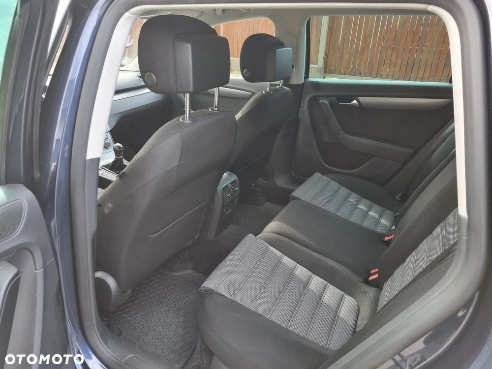 Volkswagen Passat 2.0 TDI Highline - 19