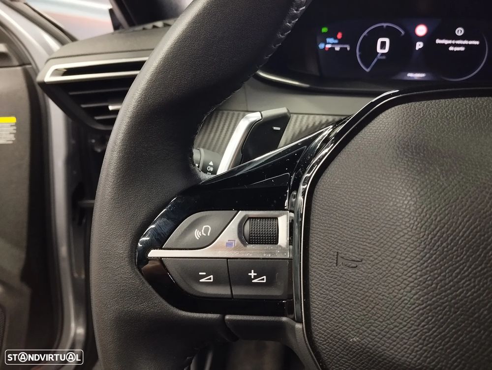 Peugeot 2008 1.2 PureTech Allure EAT8 - 18
