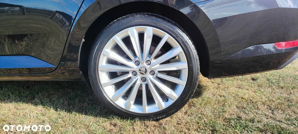 Skoda Superb 2.0 TDI Style DSG - 14