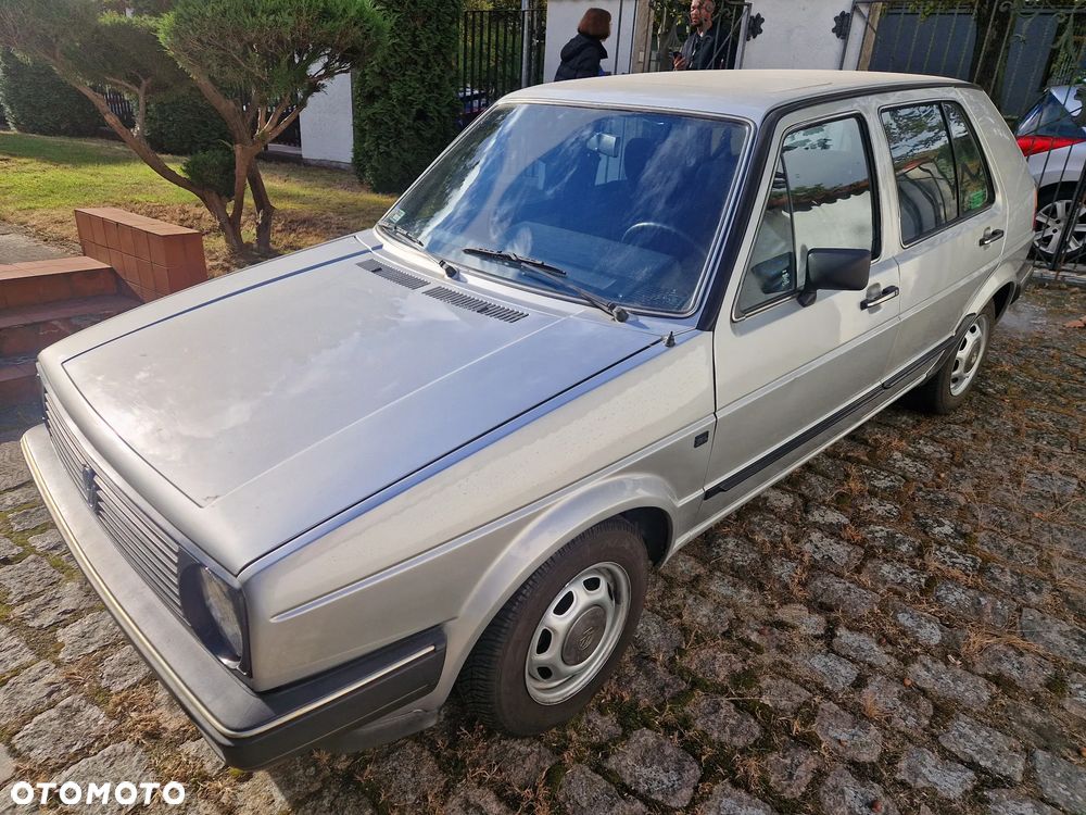 Volkswagen Golf - 6