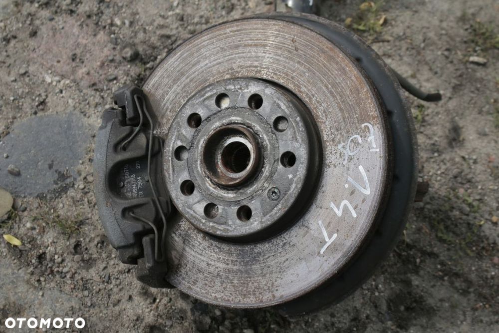 zwrotnica mcperson lewa VW Eos 1.4 TSI - 3
