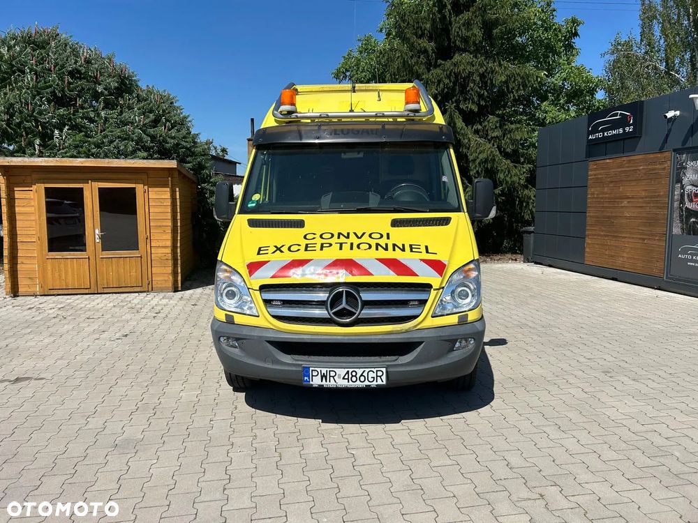 Mercedes-Benz Sprinter - 9