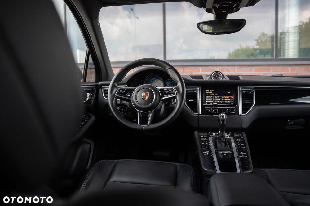 Porsche Macan S - 27