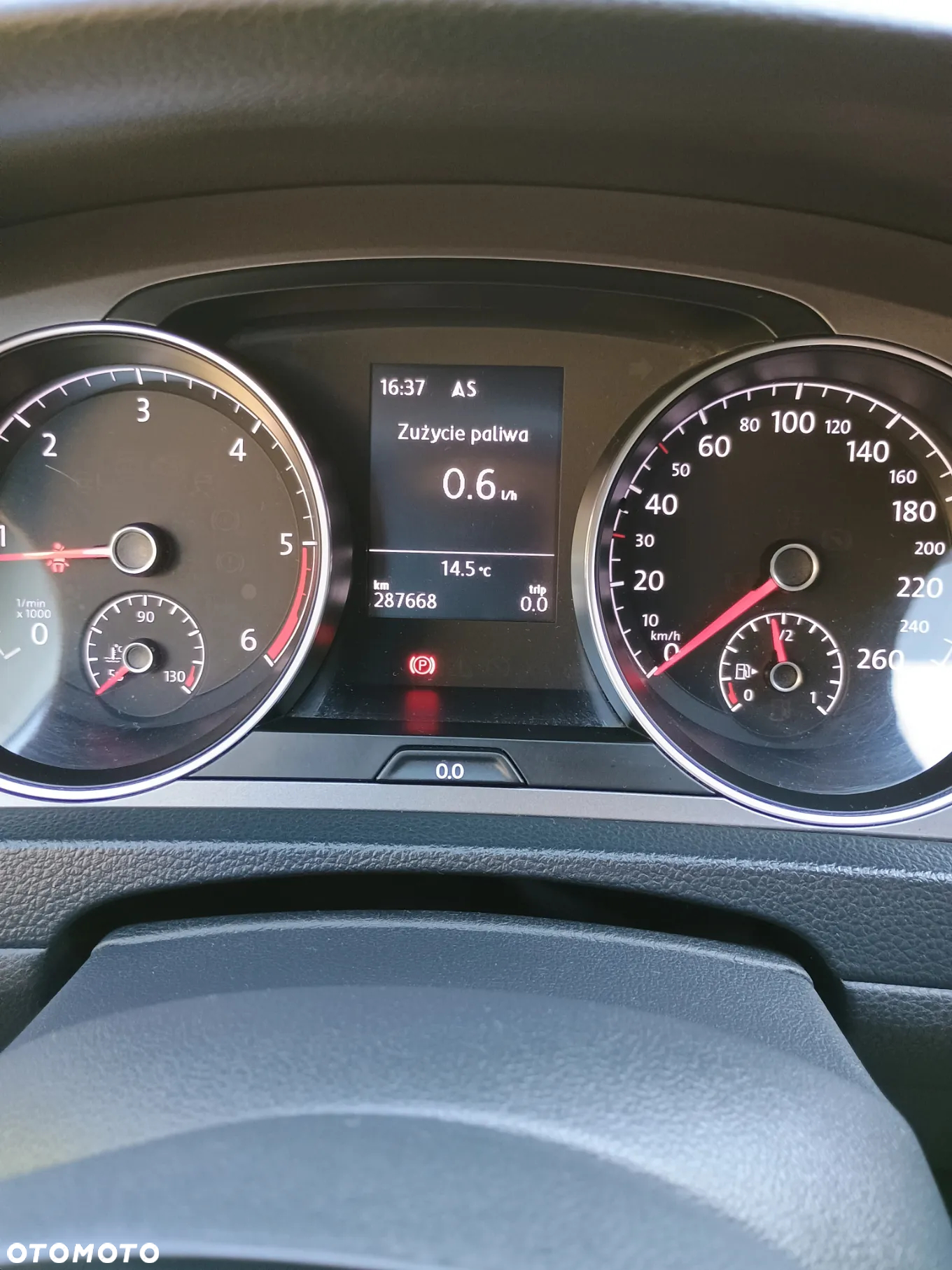 Volkswagen Golf VII 1.6 TDI BMT Comfortline - 16