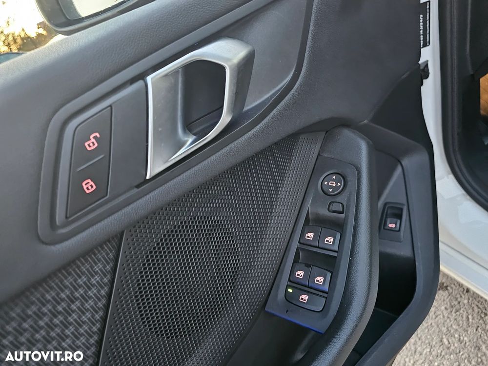 BMW Seria 1 120i AT - 16