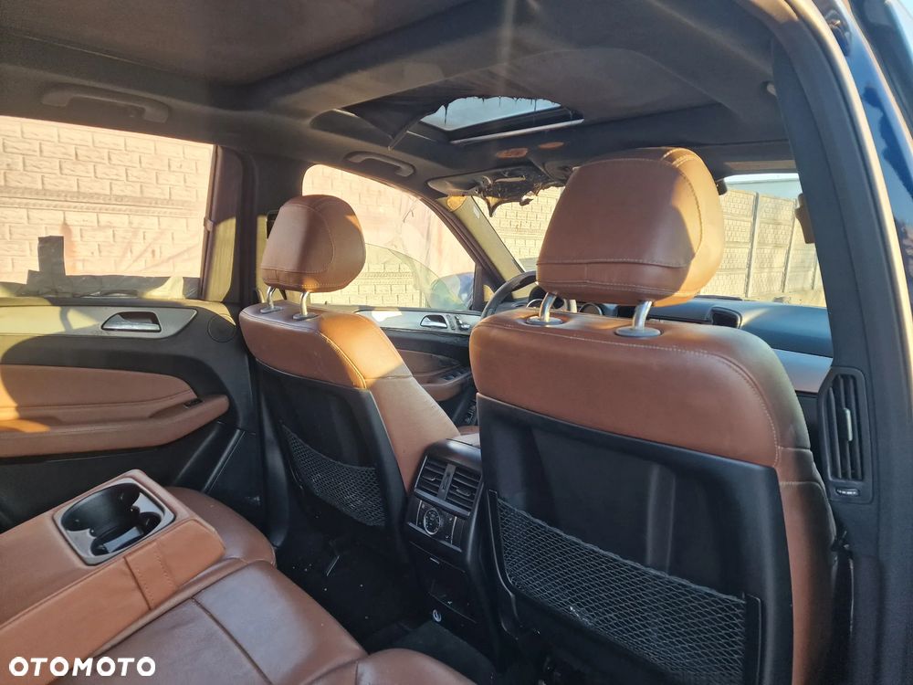 Mercedes-Benz GLE 350 d 4Matic 9G-TRONIC AMG Line - 14