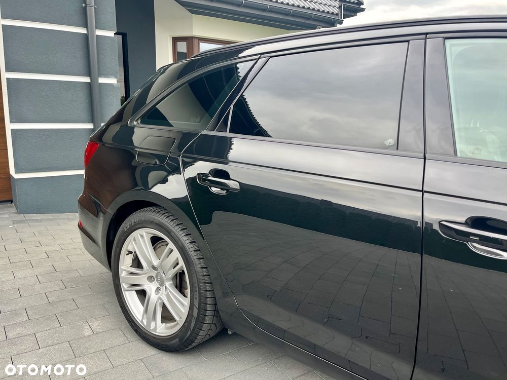 Audi A4 Avant 2.0 TDI ultra S tronic design - 18