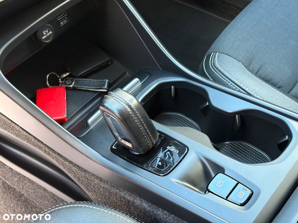Volvo XC 40 D3 Momentum - 17
