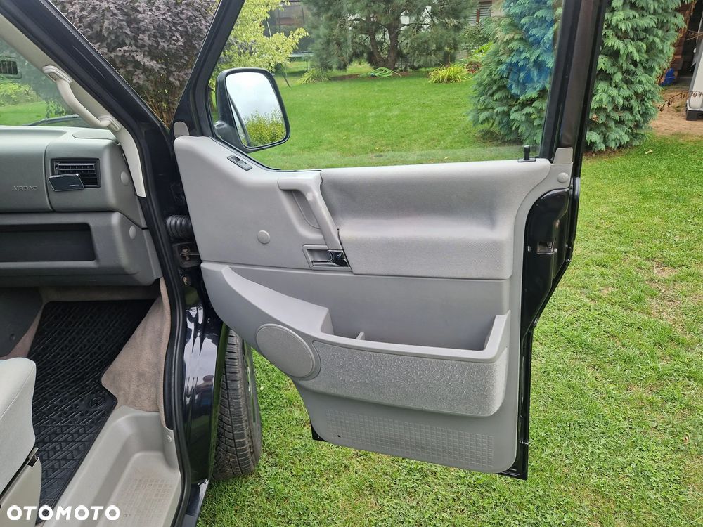 Volkswagen Multivan Standard - 15