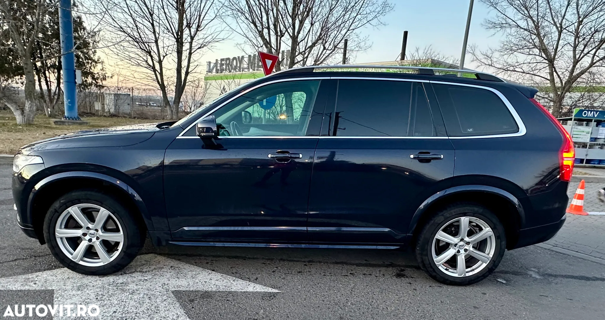 Volvo XC 90 B5 D AWD Geartronic Momentum - 29