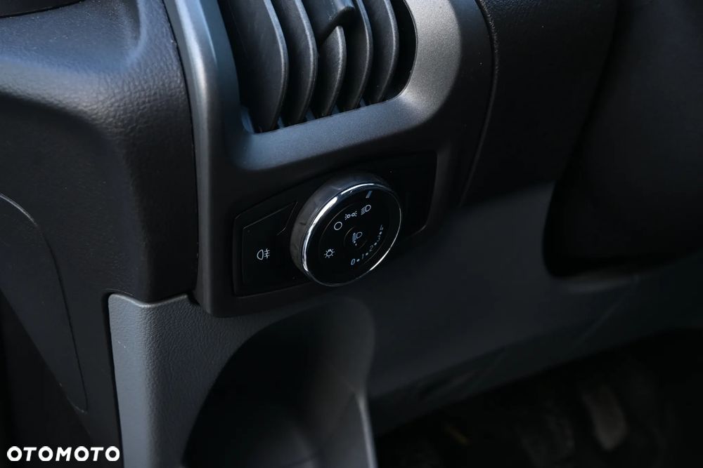 Ford TRANSIT CUSTOM - 28