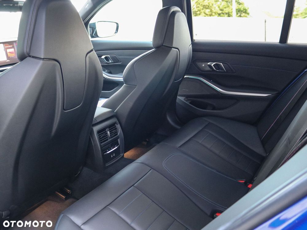 BMW Seria 3 M340d xDrive mHEV sport - 24
