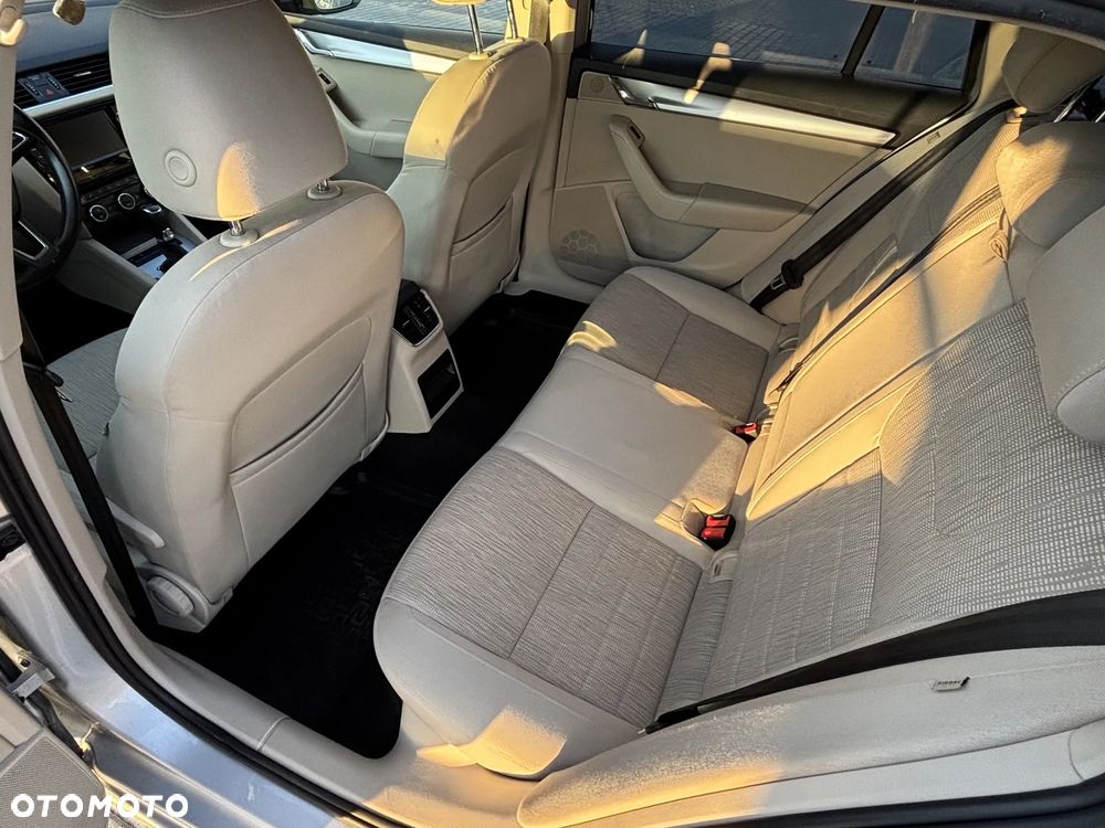 Skoda Octavia 1.4 TSI Style DSG - 23