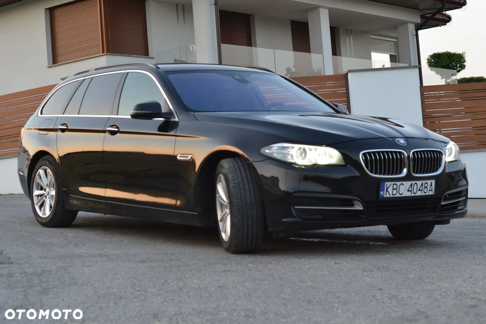 BMW Seria 5 520d xDrive Luxury Line - 4