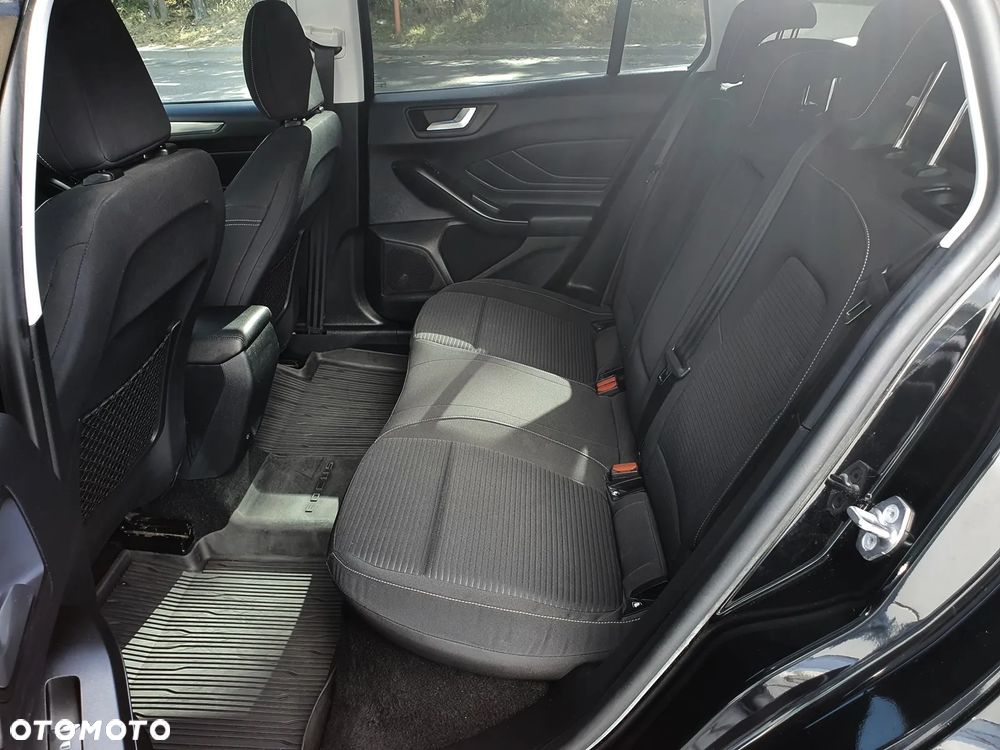 Ford Focus 1.5 EcoBoost Titanium - 13