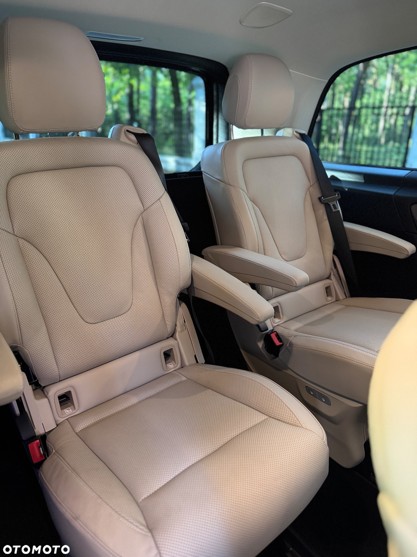 Mercedes-Benz Klasa V 300 d 4-Matic Avantgarde 9G-Tronic (ekstra d³) - 24