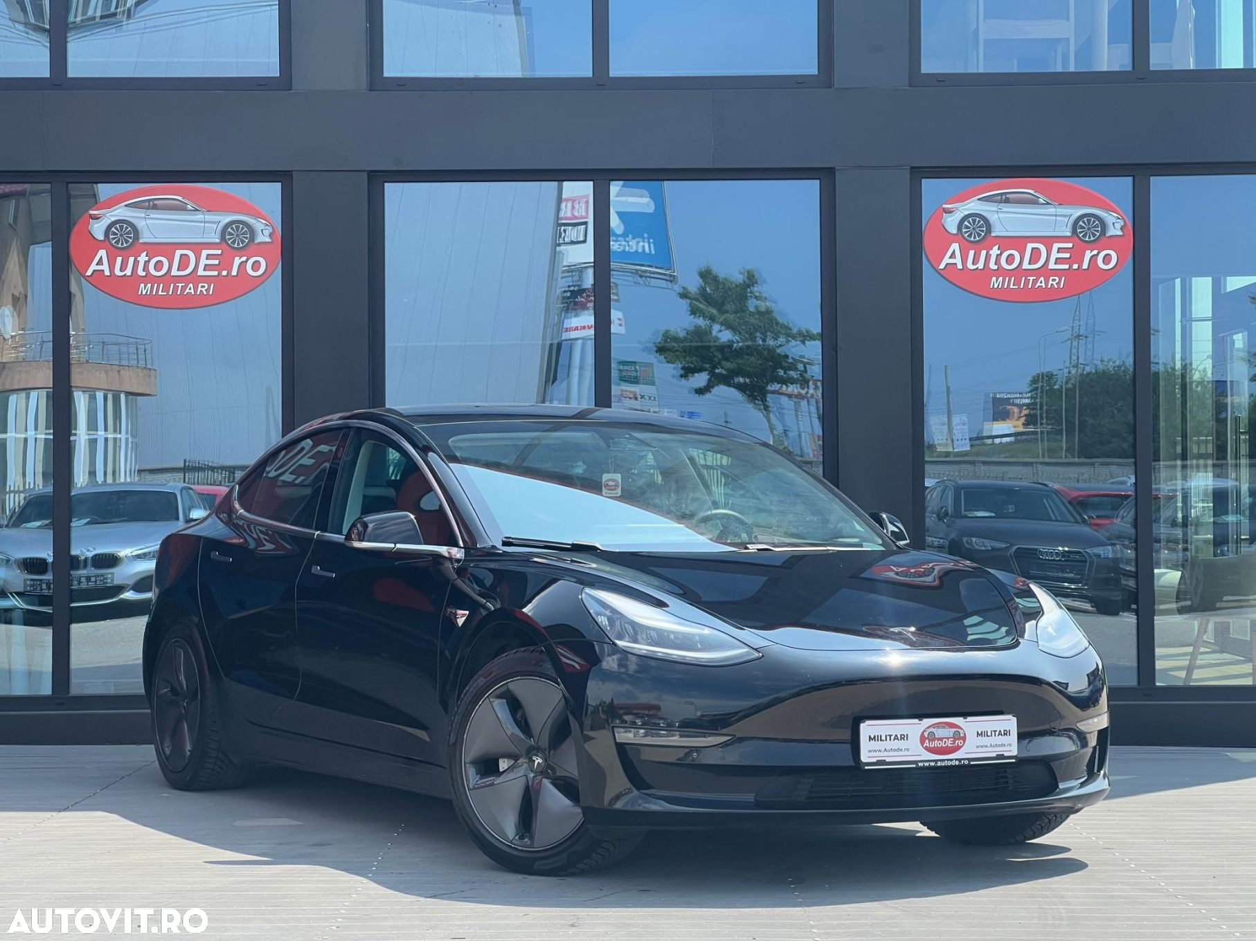 Tesla Model 3 - 2
