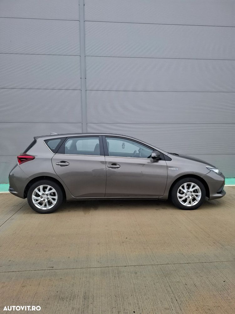 Toyota Auris 1.8 L VVT-i Sol+ - 5