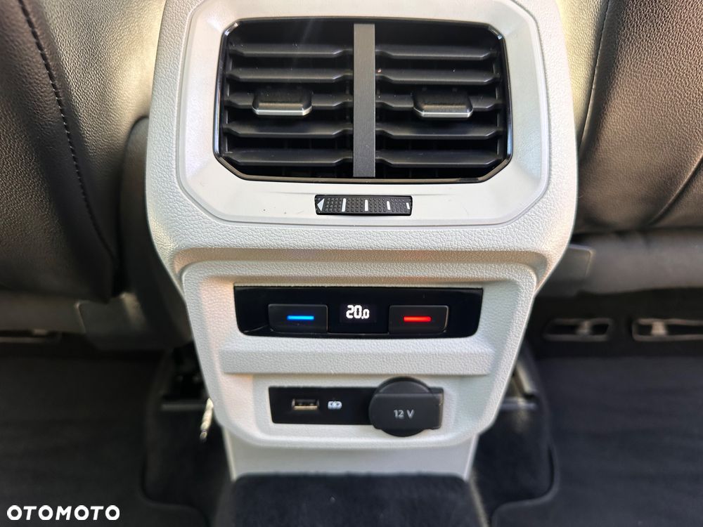 Volkswagen Tiguan - 32