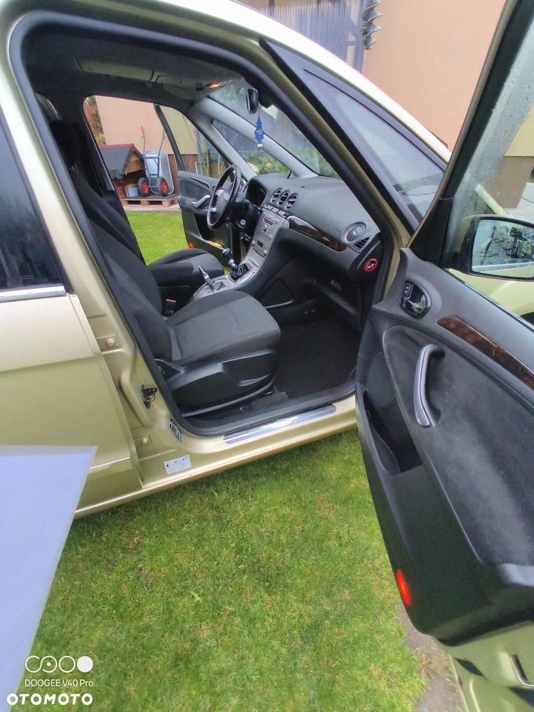 Ford Galaxy - 4