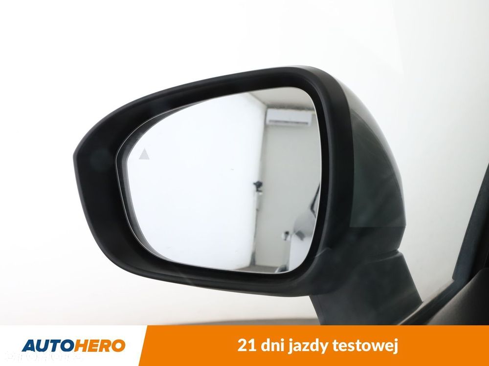 Nissan Qashqai 1.3 DIG-T MHEV Tekna - 32