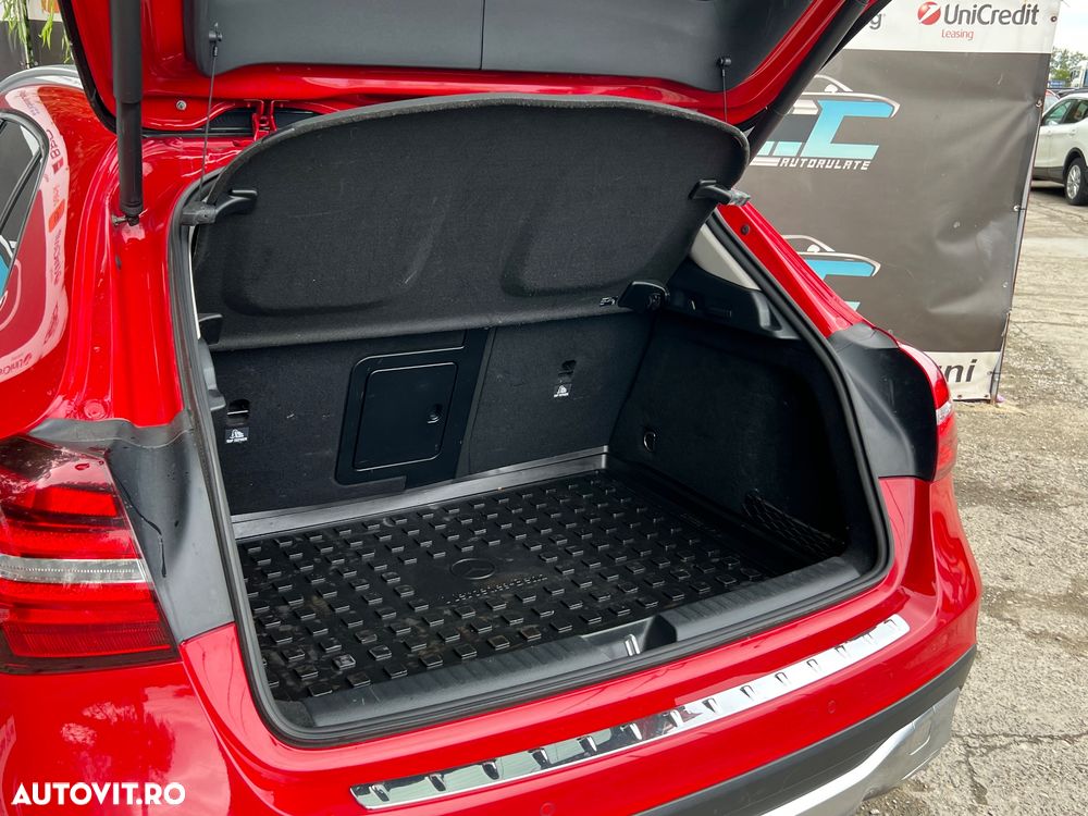 Mercedes-Benz GLA 220 d 4Matic 7G-DCT Style - 27