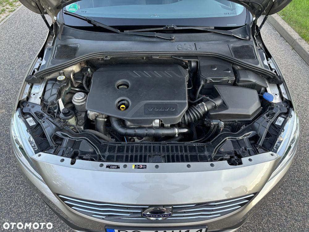 Volvo V60 D2 Momentum - 30