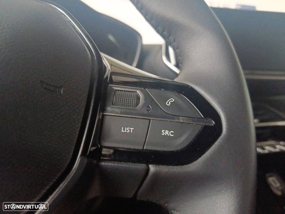 Peugeot 2008 1.2 Style - 17
