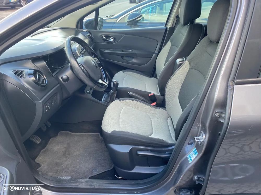 Renault Captur 1.5 dCi - 12