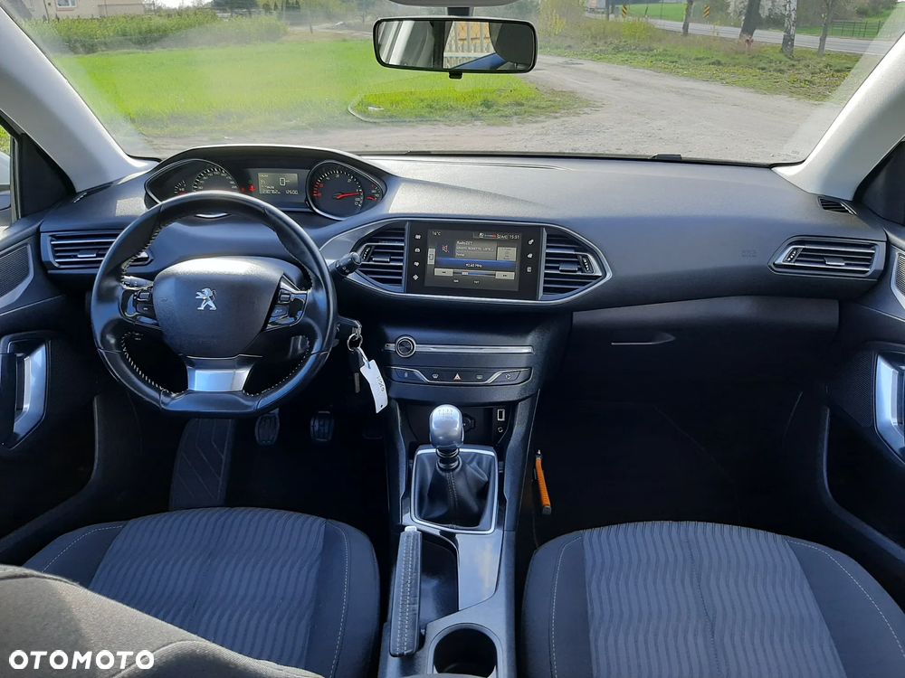 Peugeot 308 BlueHDi 120 Stop & Start Allure - 23