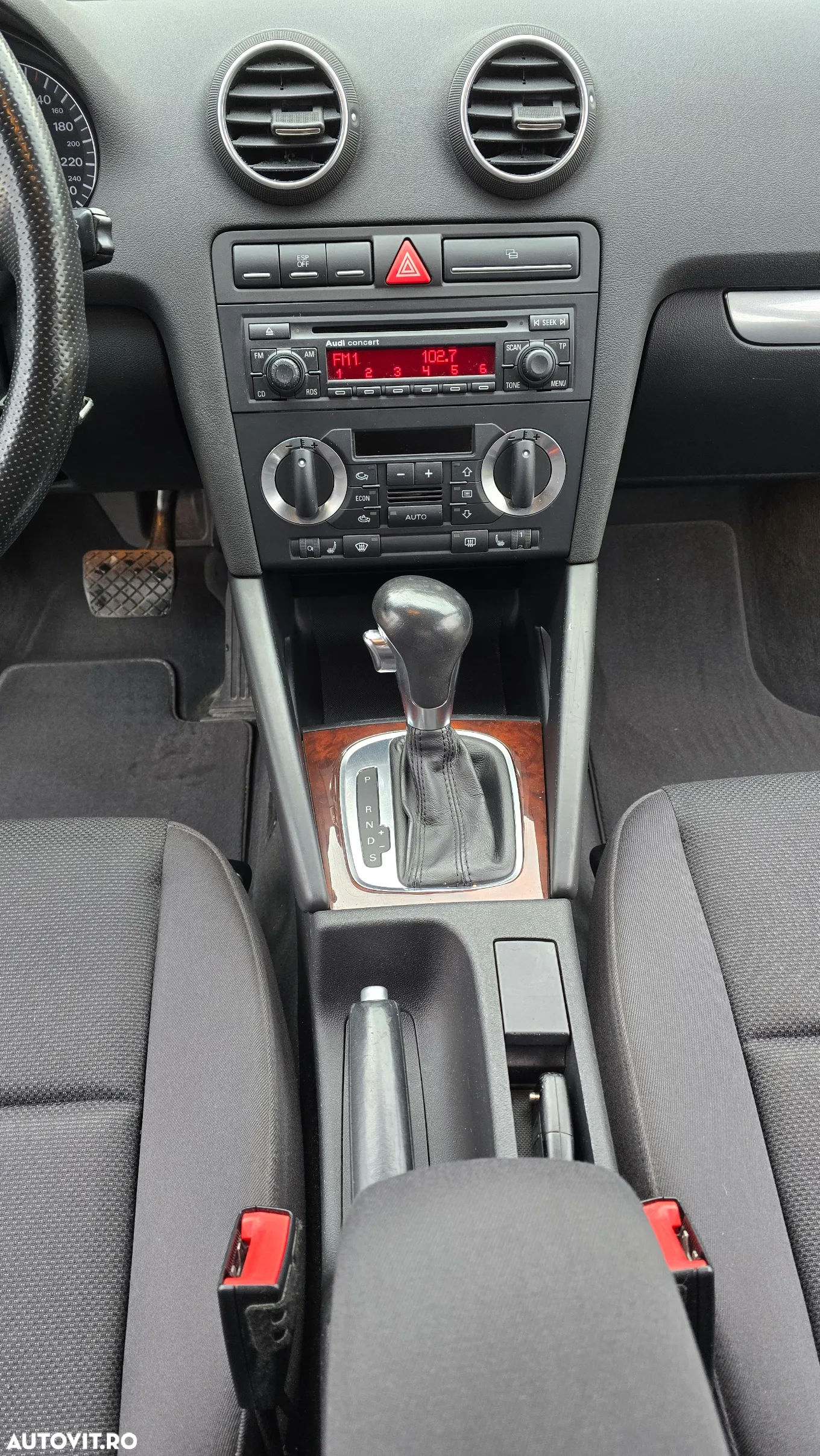 Audi A3 2.0 TDI Sportback DPF (DSG) S tronic Ambiente - 6