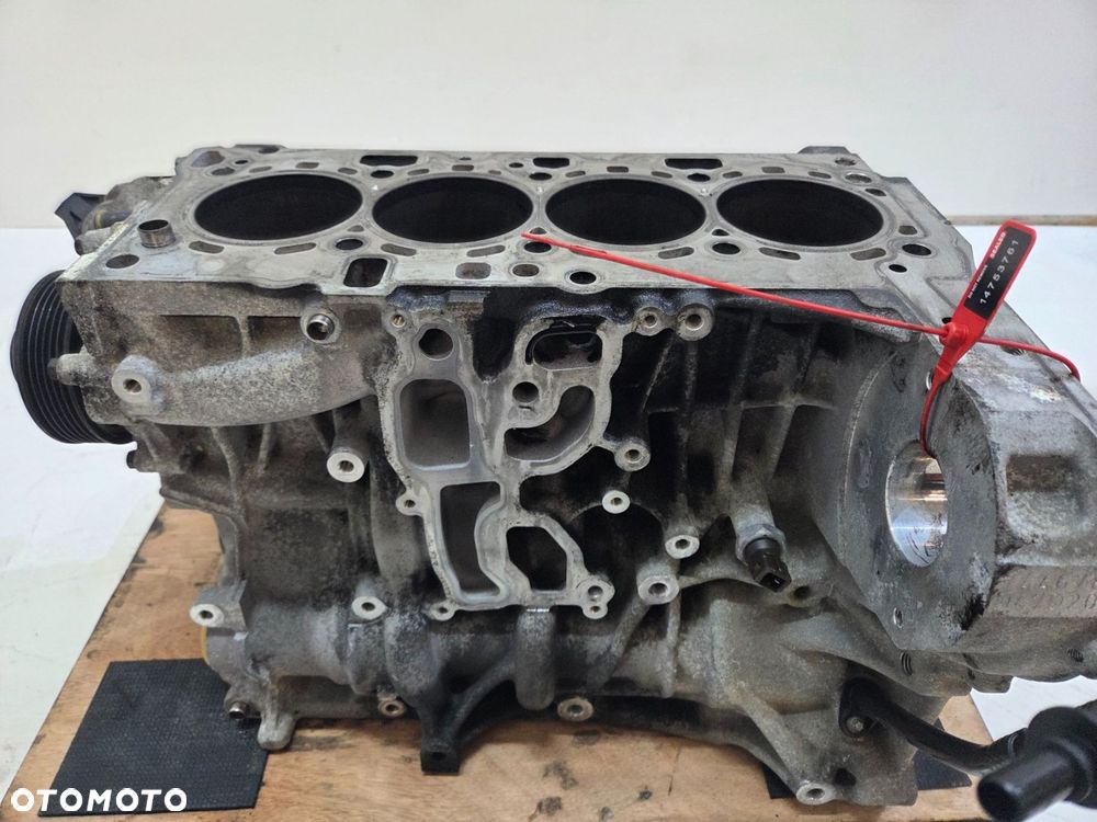 BLOK SILNIKA BMW E90 2.0 D N47D20C 7810596 - 2