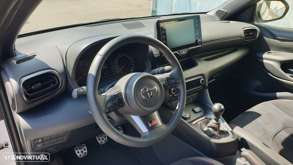 Toyota GR Yaris Standard - 36