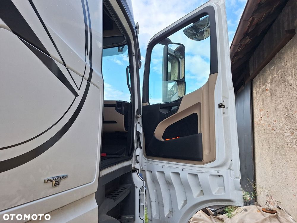 Versalift Actros 1845 - 22