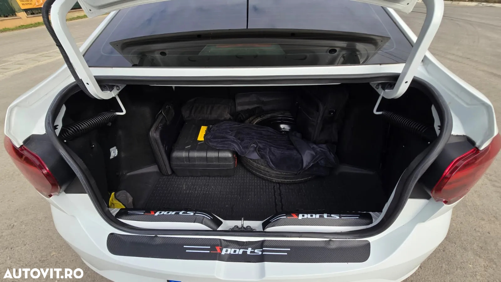 Dacia Logan ECO-G 100 MT6 Prestige - 32