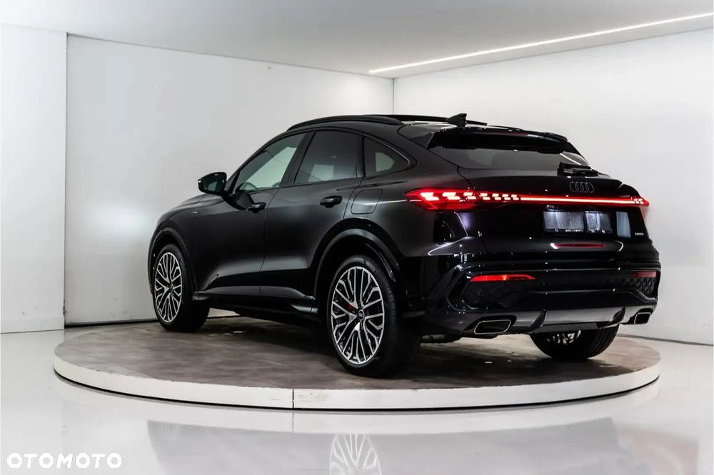 Audi Q5 Sportback - 6