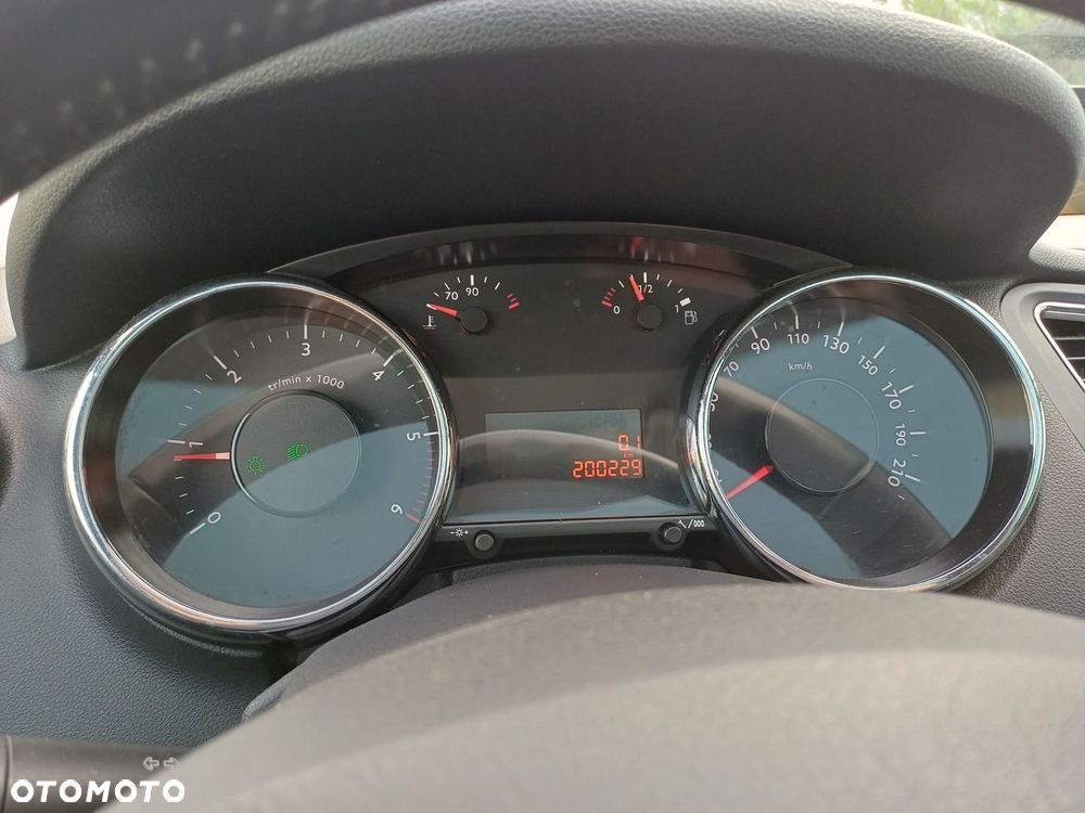 Peugeot 5008 2.0 HDi Allure 7os - 21